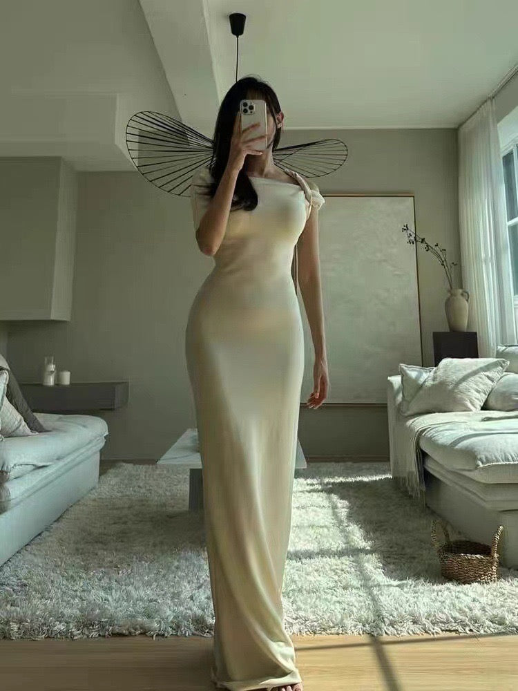 "Tara" One-Shoulder-Maxikleid