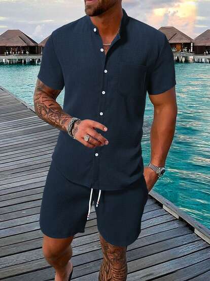 Manfinity RSRT Herren Urlaubs Lässig Set aus einfarbigem Kurzarmhemd und Shorts