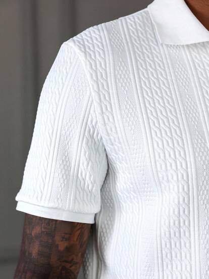 Manfinity Homme Herren weiß geometrisch gestreiftes strukturiertes Poloshirt